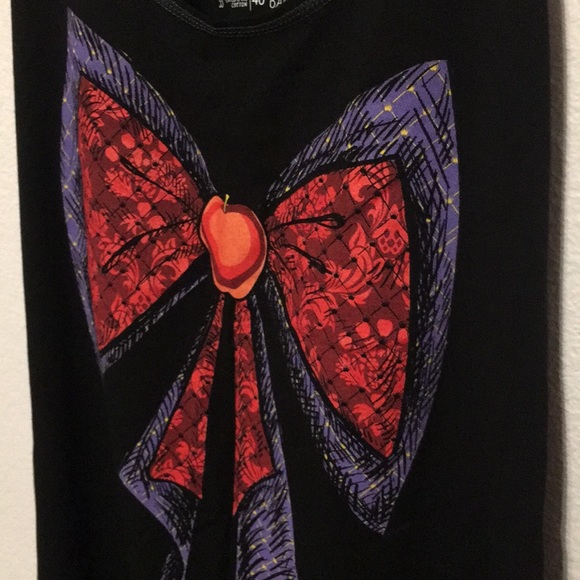 Vawa Threads med athletic tank! Cherry bow - Picture 3 of 4